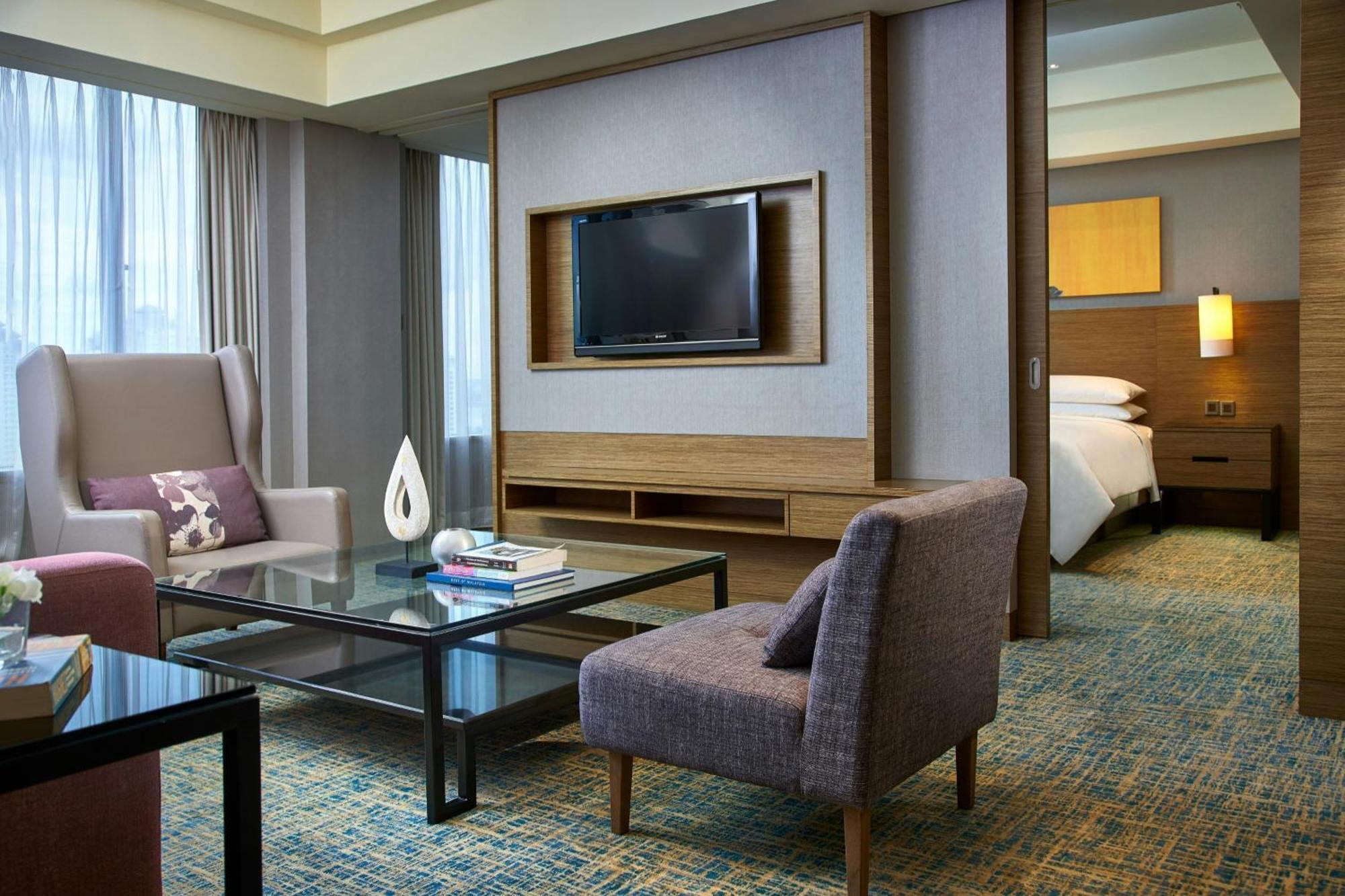 Hotel Renaissance 5*